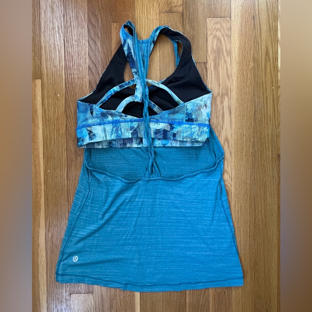 Lululemon tank with sewed in bra